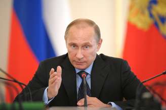 <p>O presidente Vladimir Putin da Rússia preside uma reunião do governo nos arredores de Moscou, em 25 de junho</p>