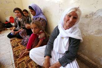 Família refugiada em Sinjar teme ataques de sunitas 