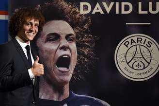<p>David Luiz não deve entrar em campo nesta semana pelo PSG</p>