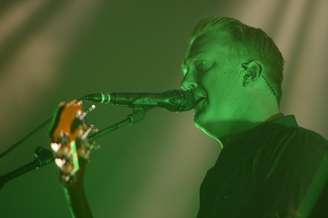 <p>A banda Queens of the Stone Age durante show no Espaço das Américas, em São Paulo, em setembro</p>