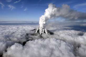 <p>Segundo maio vulcão japonês entrou em erupção no final de semana deixando mortos e feridos</p>