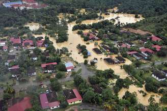 Estados mais afetados são os de Kelantan, com 45.467 evacuados; Terengganu, com 34.884; e Pahang, com 32.380, segundo dados oficiais