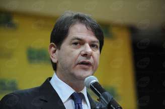 <p>O novo ministro da Educação, Cid Gomes, pediu adiamento do depoimento</p>