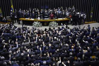 A nova composição da Câmara tomou posse neste domingo no Congresso Nacional, em Brasília