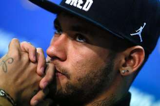 <p>Transferência de Neymar para o Barcelona causa polêmica</p>