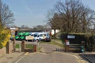<p>Ridge View School em Tonbridge, Kent, vista do Google Street View</p>