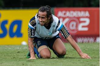 <p>Valdivia ainda não tem escalação garantida na partida contra o Botafogo-SP</p>