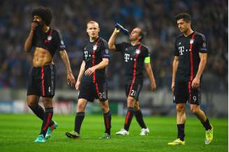 Bayern de Dante é só tristeza depois da derrota para o Porto