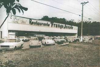 A Rede Frango Assado foi uma das pioneiras no negócio de restaurantes de beira de estrada no estado de São Paulo 