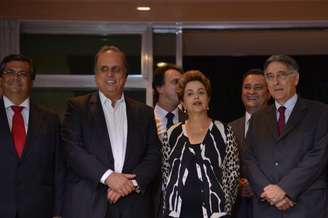 Dilma se reuniu com governadores e ministros no Palácio da Alvorada