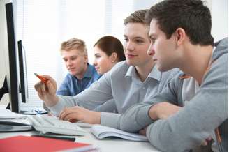 Assistência médica é o benefício mais valorizado pelos profissionais brasileiros, segundo pesquisa da agência Catho. Foto: iStock, Getty Images