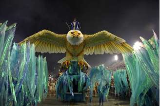 Águia da Portela no desfile de 2016.