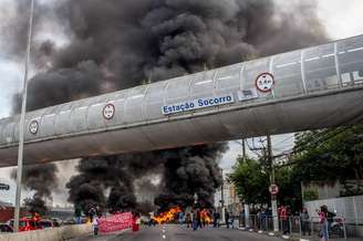 A Marginal Pinheiros ficou bloqueada por cerca de uma hora 