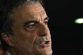 A defesa de Dilma também sustentou que o ato teve como finalidade "a satisfação de todo um grupo político", referindo-se ao PMDB.