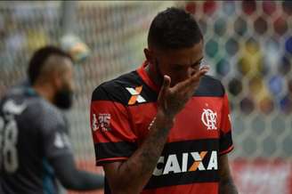 
                        
                        
                    César Martins deu adeus ao Flamengo (Foto: Andre Borges/AGIF)