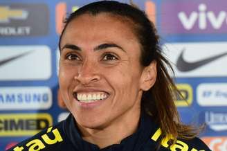 Marta, jogadora da Seleção Brasileira feminina de futebol, durante entrevista coletiva após o treino em Itu (SP)