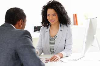  Descubra como se comportar na entrevista de emprego, com dicas que valem para qualquer área ou posição