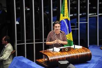 Senadora Kátia Abreu durante discurso em sessão deliberativa ordinária no Senado