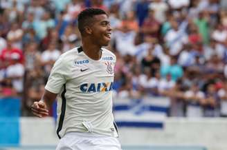 Carlinhos marcou o gol de empate na vitória do Timão em Taubaté (Foto: Rodrigo Gazzanel/Agência Corinthians)