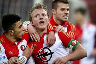 Kuyt anotou os três gols na vitória do Feyenoord, que consagrou-se campeão holandês (Foto: STRINGER / ANP / AFP)