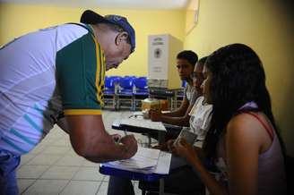 Eleitor vota nas eleições 2014, em Belém, a mais cara da história