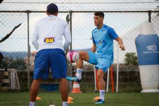 Thiago Neves volta aos treinos e pode entrar em campo contra o Boa Esporte, no sábado (Foto: Divulgação / Cruzeiro)