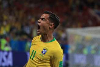 Coutinho comemora gol do Brasil contra a Suíça