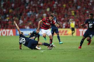 Renê vive bom momento com a camisa do Flamengo (Foto: Gilvan de Souza/Flamengo)