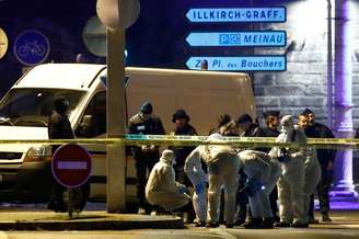 Investigadores trabalham em rua durante operação policial em Estrasburgo
 13/12/2018     REUTERS/Christian Hartmann 