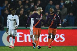 Agüero foi o destaque da virada do City (Foto: AFP)