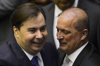 Ministro da Casa Civil, Onyx Lorenzoni e presidente da Câmara dos Deputados, Rodrigo Maia, durante sessão de posse na Câmara