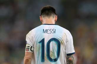 O astro Lionel Messi em campo pela Argentina