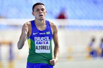 Altobeli levou a prata na prova dos 5000m masculino (Foto: Wagner Carmo/CBAt)