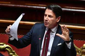 Conte entrega pedido de demissão ao presidente da Itália