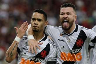Vasco arranca empate com o Flamengo a adia sonho do título