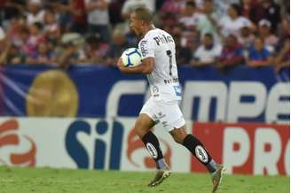 Sánchez fez o gol do Santos, mas perdeu pênalti no fim (Ivan Storti/SFC)