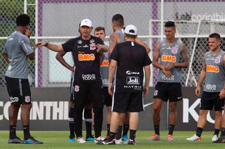 Tiago Nunes começa a colocar em campo suas ideias para 2020 (Foto: Divulgação/Daniel Augusto Jr)