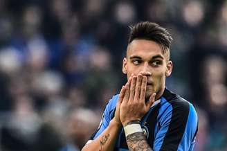 Personagem da partida, Lautaro marcou para a Inter e foi expulso nos minutos finais (Foto: AFP)
