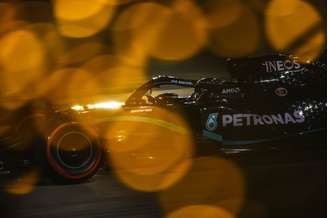 Lewis Hamilton sobrou neste sábado de classificação do GP do Bahrein 