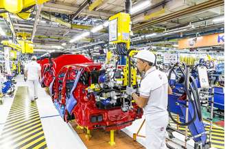 Fábrica da Fiat em Betim (MG) terá parte da produção suspensa até o dia 22 de março. 