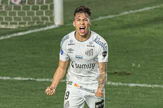 Kaio Jorge marca e Santos vence o Independiente na Vila