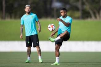 Malcom e Douglas Luiz em treino da Seleção Olímpica (Foto: Lucas Figueiredo / CBF)