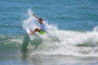 Silvana Lima foi eliminada nas quartas de final do surfe masculino (Foto: Miriam Jeske / COB)