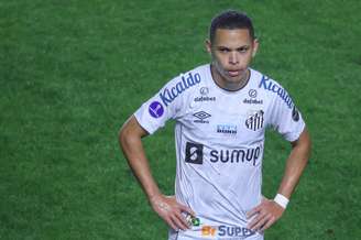 Marcos Guilherme, do Santos, durante partida contra o Libertad