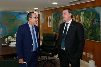 Bolsonaro com Silas Malafaia; pastor também tem criticado ministros do Supremo
