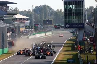 A largada da segunda corrida sprint da história da Fórmula 1, realizada em Monza 