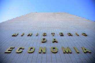 Para o Ministério da Economia, inciativas do governo no combate à pandemia ajudaram a economia.