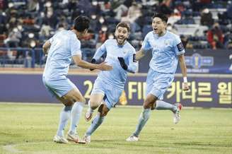 Bruno Lamas comemorando gol pelo Daegu, da Coreia do Sul (Foto: Divulgação / FA Cup)