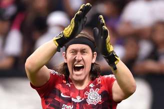 Goleiro Cássio é um dos pontos altos do Corinthians na tentativa de impedir uma temporada frustrante para a torcida