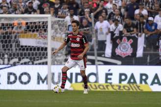 Rodrigo Caio saiu ainda no primeiro tempo contra o Corinthians (Foto: Marcelo Cortes / Flamengo)